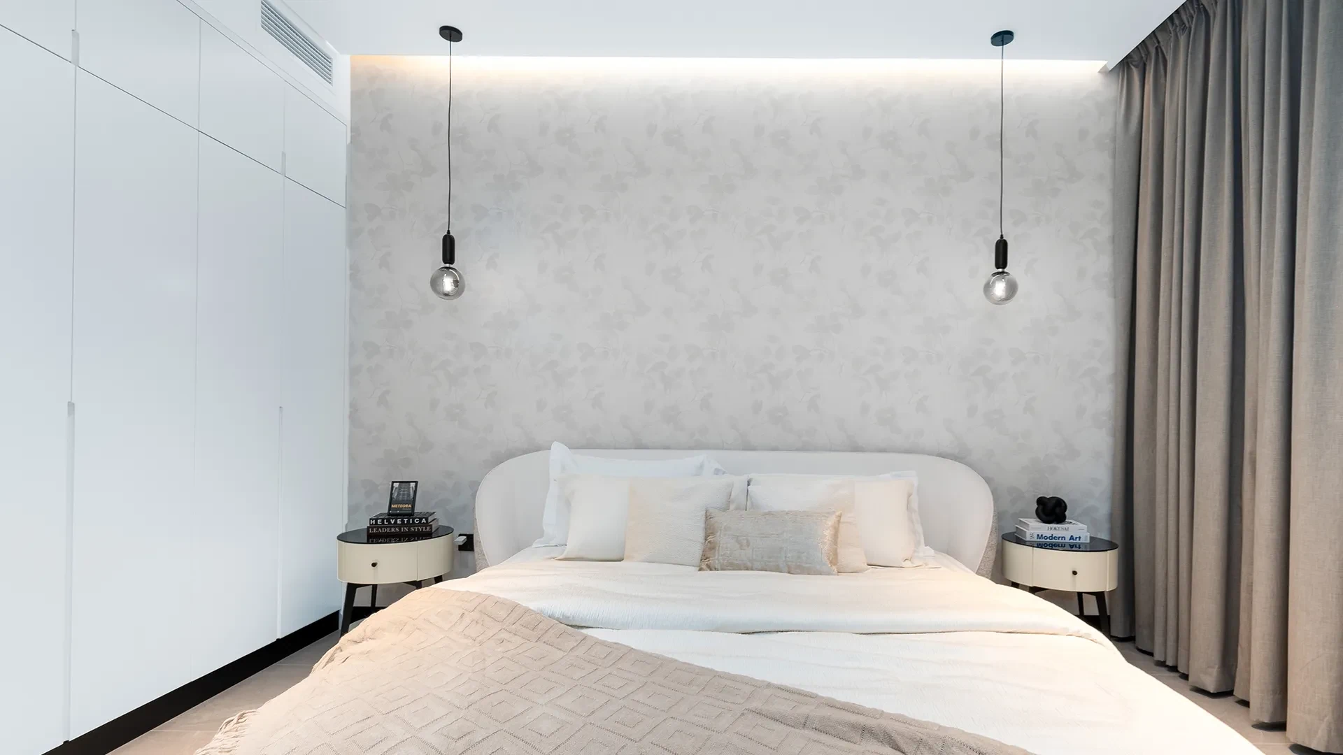 Viani apartment bedroom